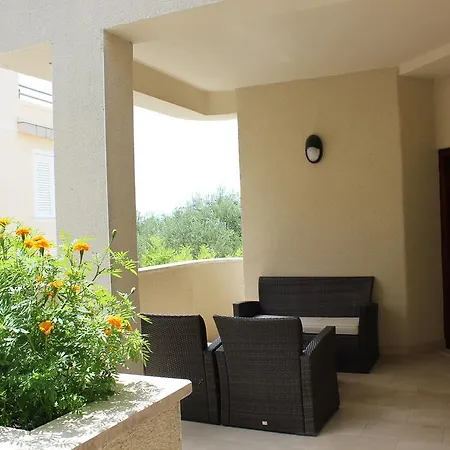 Jadrana Apartman *