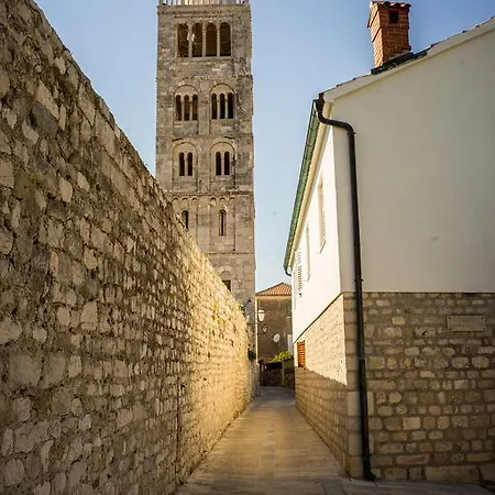 Jadrana Apartman *