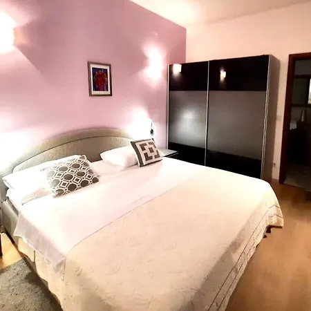 Jadrana Apartman *